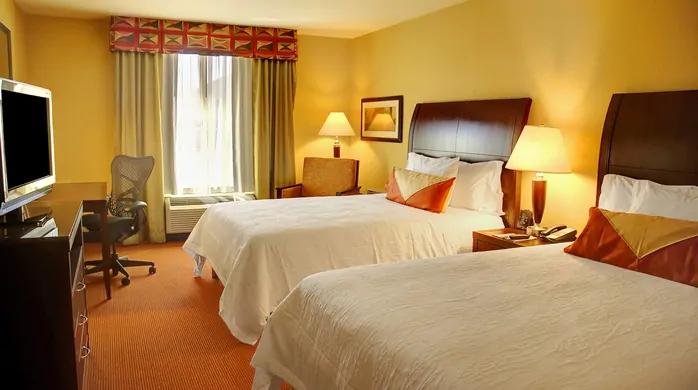 Hilton Garden Inn Фонтана Экстерьер фото