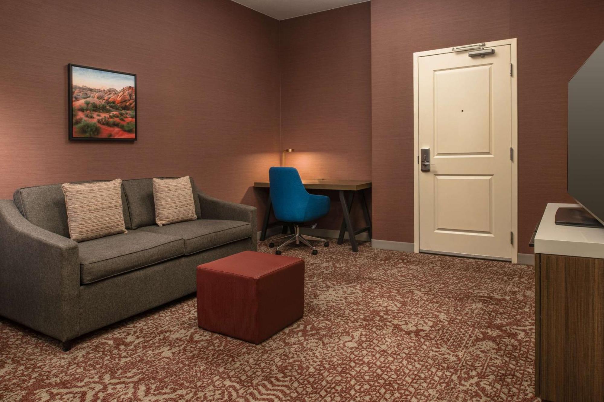 Hilton Garden Inn Фонтана Экстерьер фото